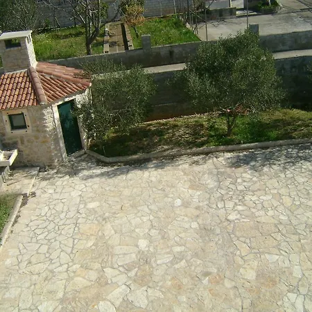 Lucija Apartment